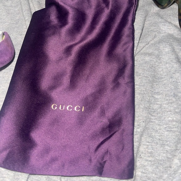 Gucci Sunglasses - Picture 6 of 6